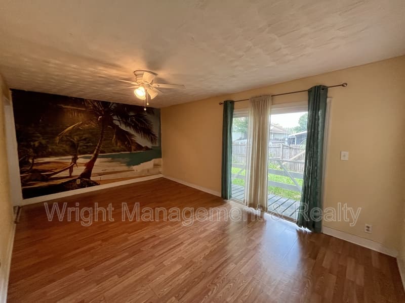 Tampa House: 2913 West Tampa Bay Boulevard