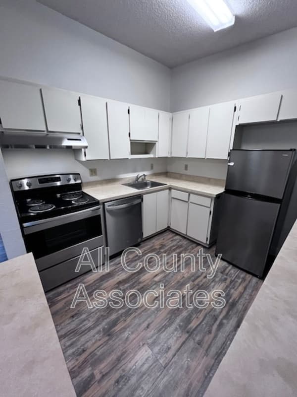 Palm Harbor Condo: 3277 Fox Chase Cir N