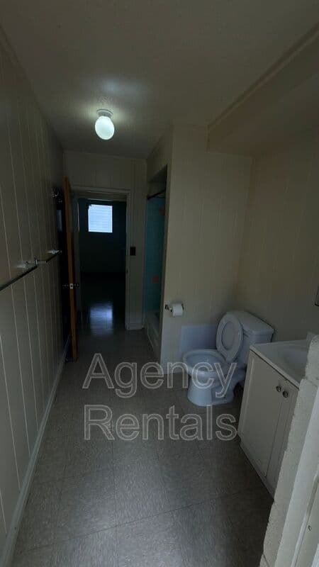 Honolulu Condo: 1717 Kaluhikai Lane
