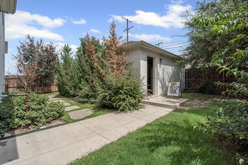 Fort Worth House: 2409 West Robert Street