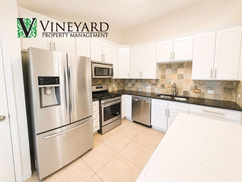 Kennesaw House: 414 Darter Drive NW