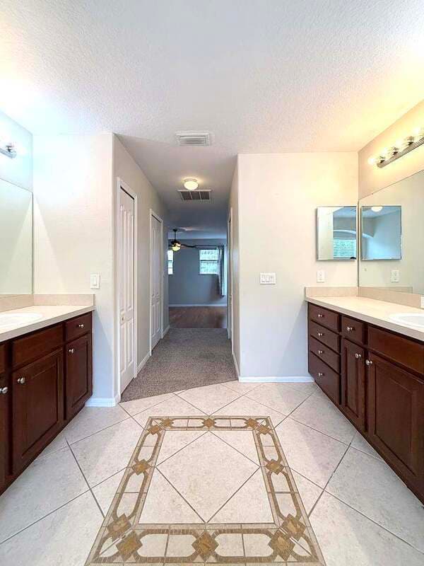 Riverview House: 11335 Village Brook Drive