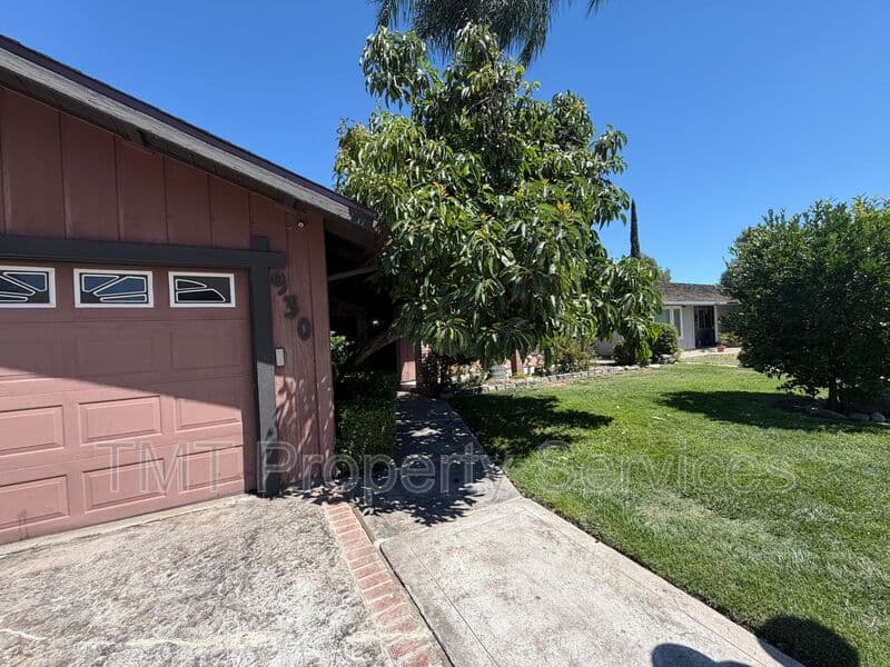 Stockton House: 930 Graywood Circle