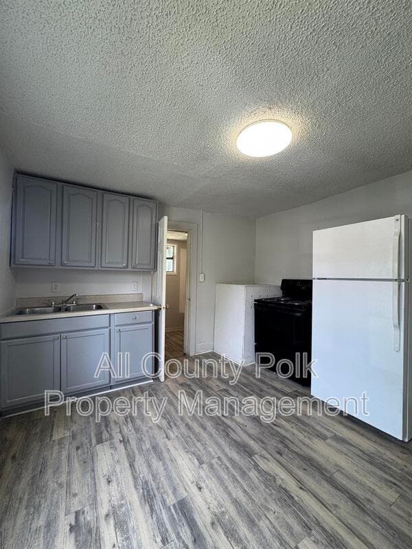 Lakeland Condo: 602 Emma St.