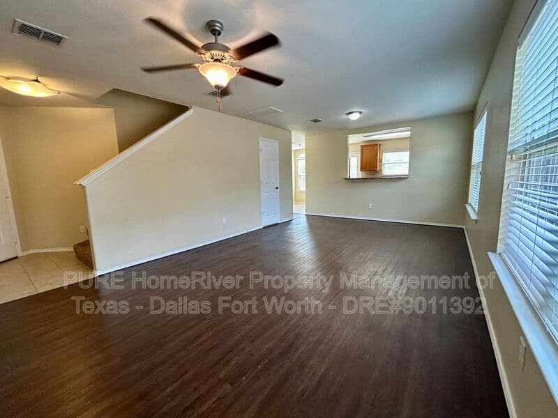 Haslet House: 809 San Miguel Trl