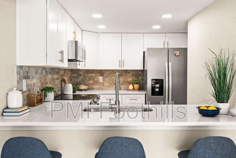Golden Townhome: 206 South Holman Way
