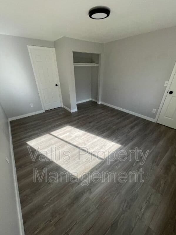 Sweet Home House: 2306 Jefferson Street