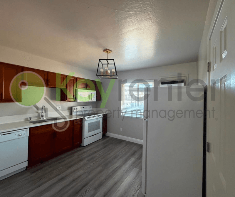 Sacramento House: 5724 Falconer Way