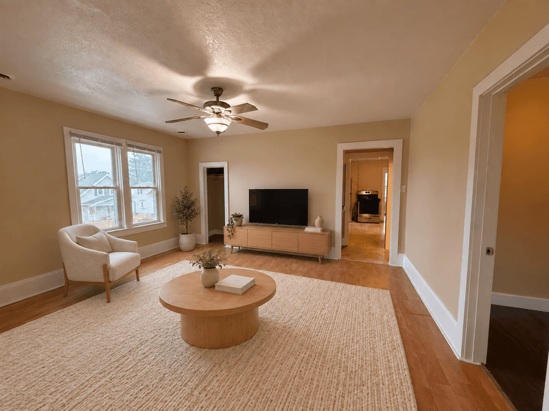Sheboygan Condo: 904 Swift Avenue - upper