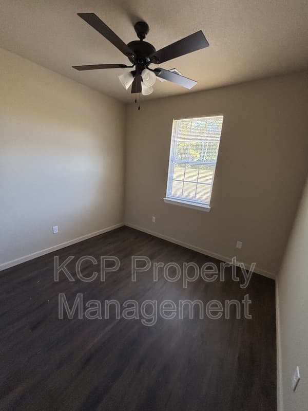 Van Buren Condo: 1702 Green Meadow Drive - B