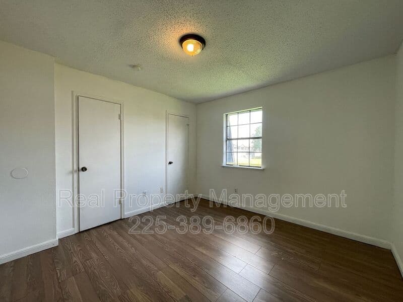 New Roads Townhome: 750 Hospital Rd.