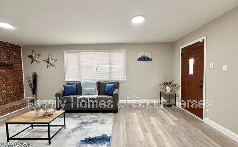 Mount Royal House: 31 Mantua Rd