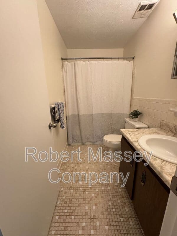 Louisville Condo: 2124 Cherokee Parkway