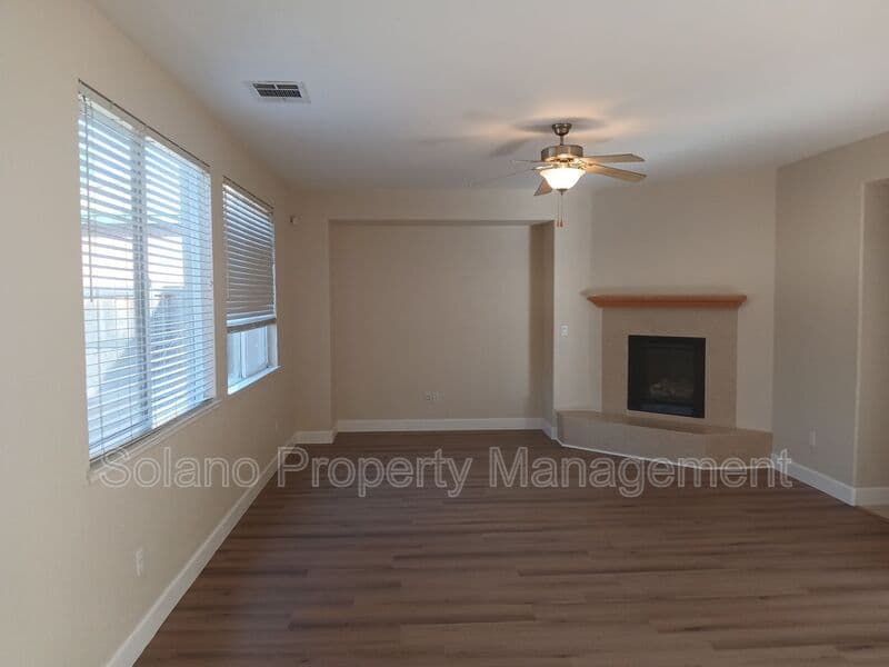 Vacaville House: 2167 Newcastle Dr.