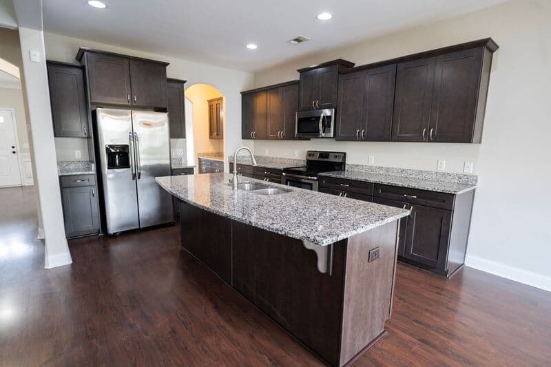 Savannah House: 126 Endicott Dr