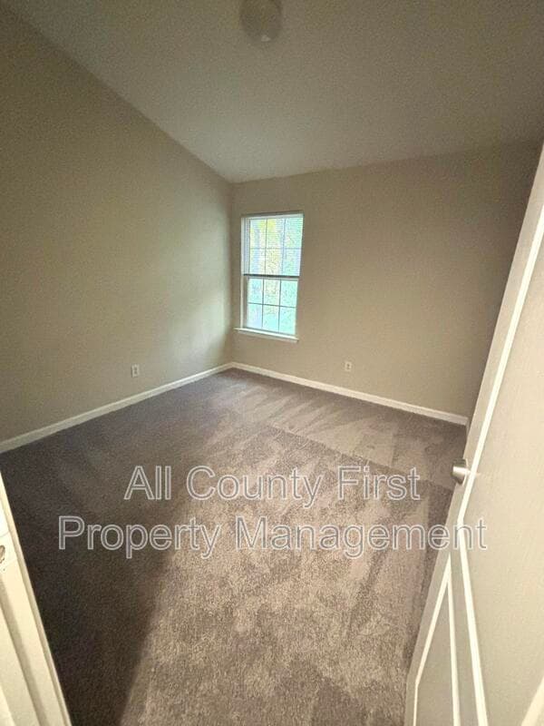 Unit 2 
College Park House: 2829 Windsor Forrest Ct
