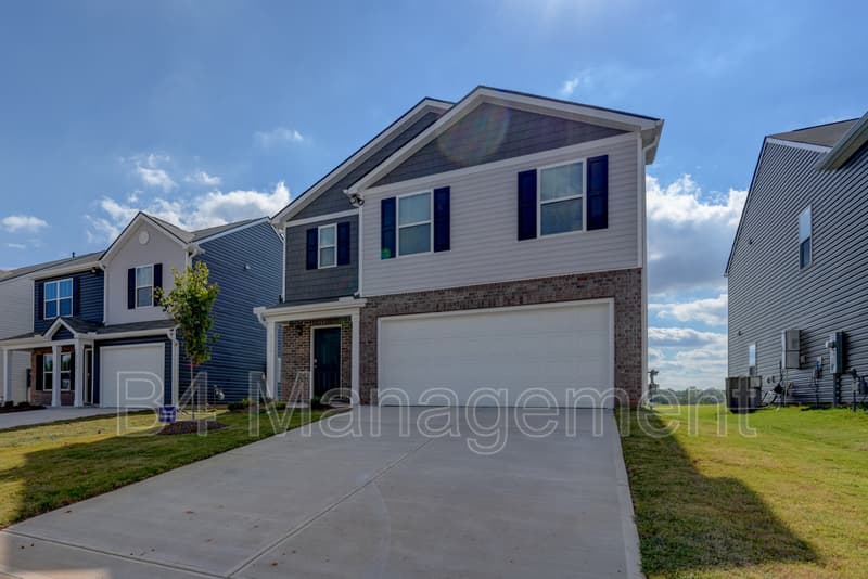 Boiling Springs House: 4134 Springshire Ln