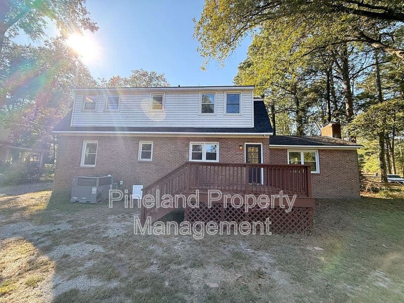 Raeford House: 602 Lewis Street
