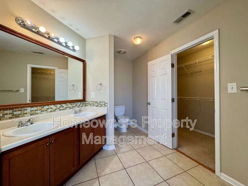 Raeford House: 114 Edisto Ct