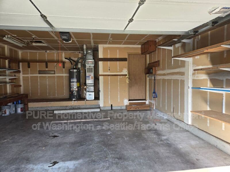 Buckley House: 11004 222nd Avenue Ct E