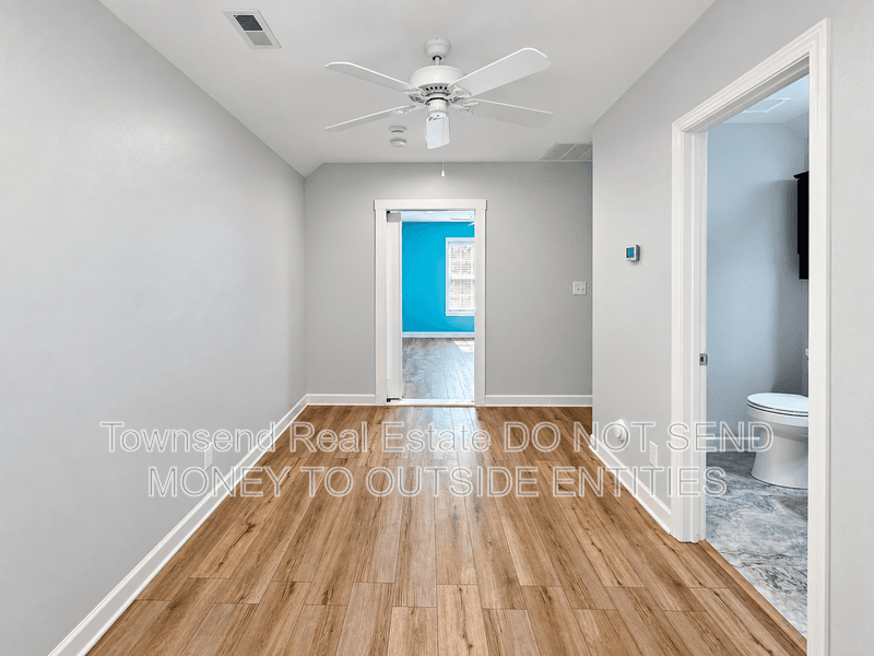 Fayetteville House: 3212 Nottinghill Rd.