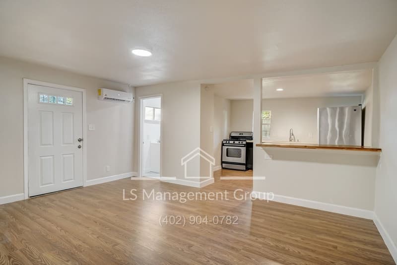 San Antonio House: 609 Taft Blvd,1