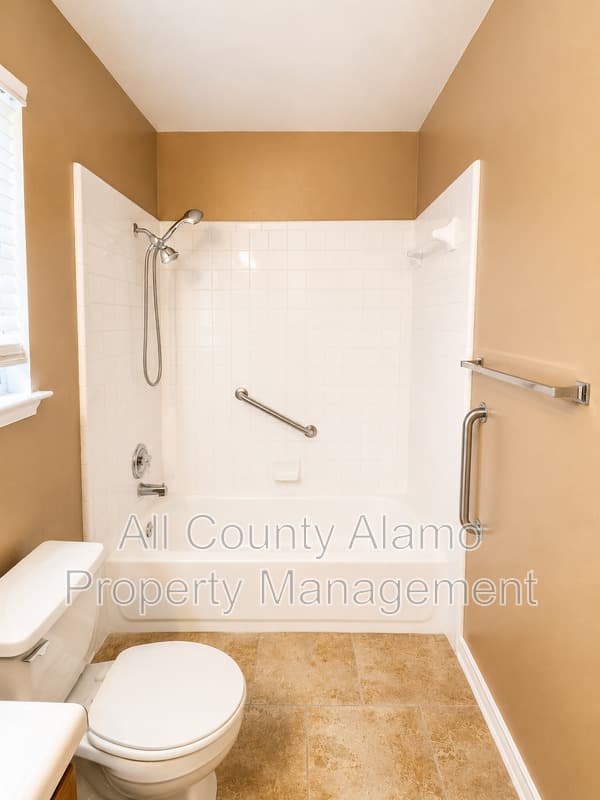 Selma House: 9006 Pinseeker