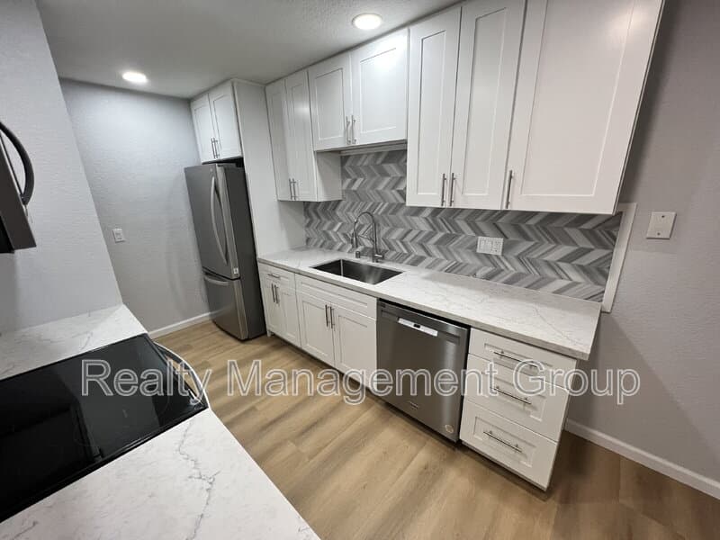 El Cajon Condo: 1013 Sunshine Ave