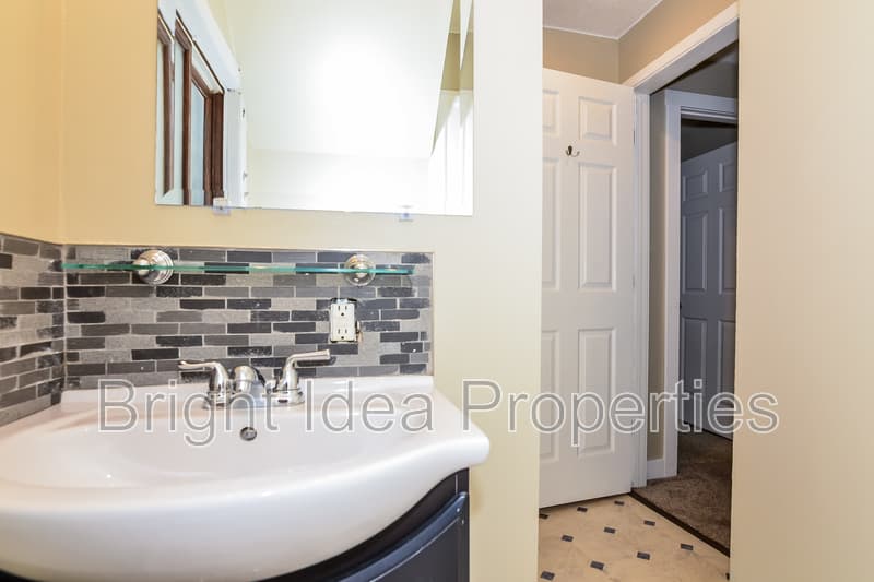 Saint Paul Condo: 454 Sherburne Avenue - 1