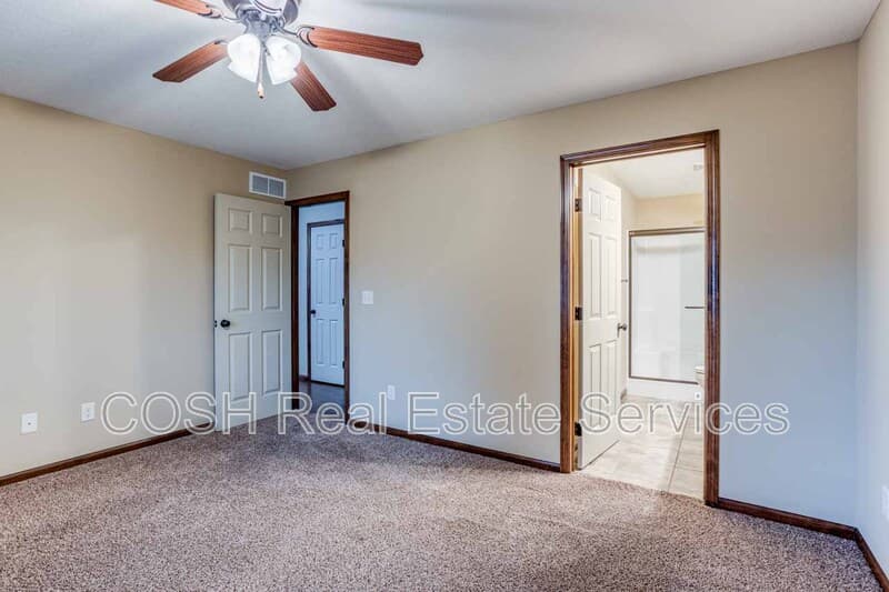 Colwich Condo: 406 North Colorado Avenue - F