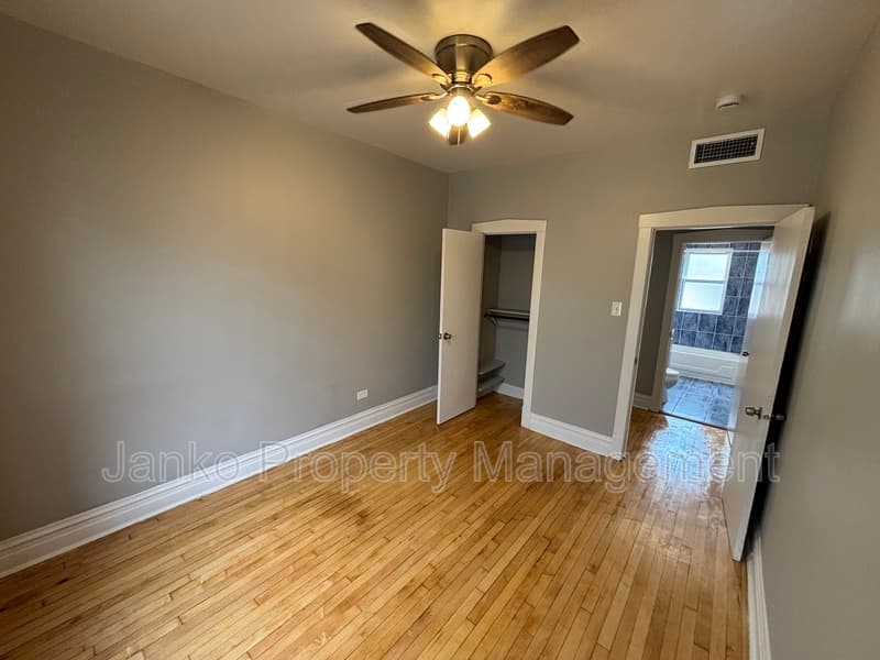 Oak Park Condo: 6116 W Roosevelt Road