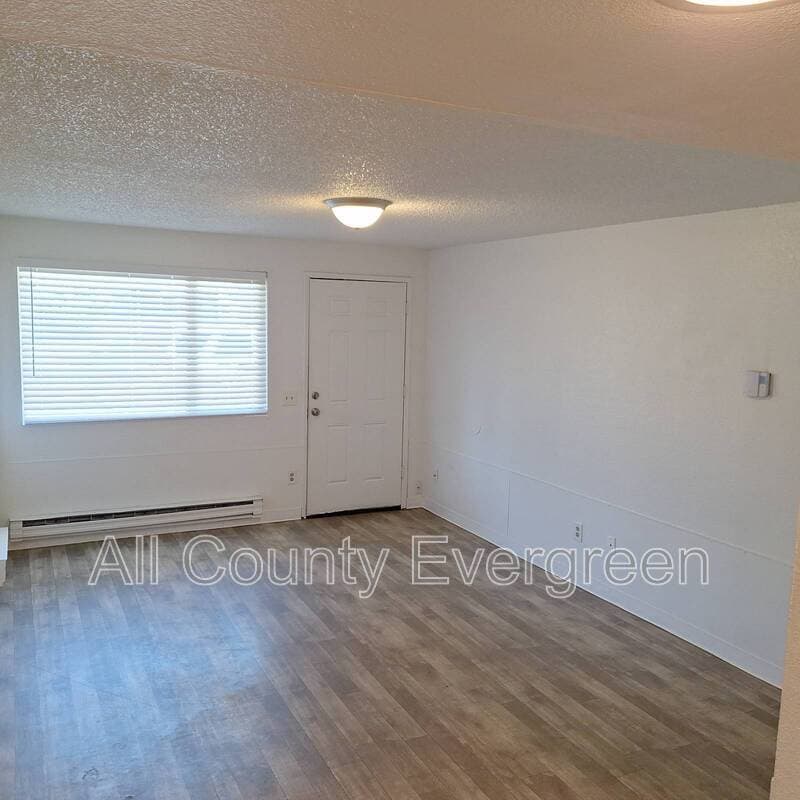 Auburn Condo: 420 23rd St SE