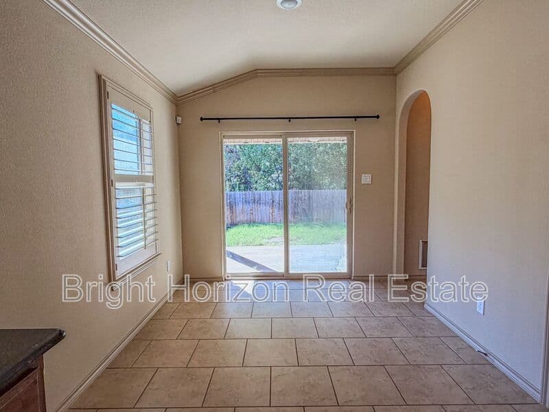 Fort Worth House: 5049 Britton Ridge Lane