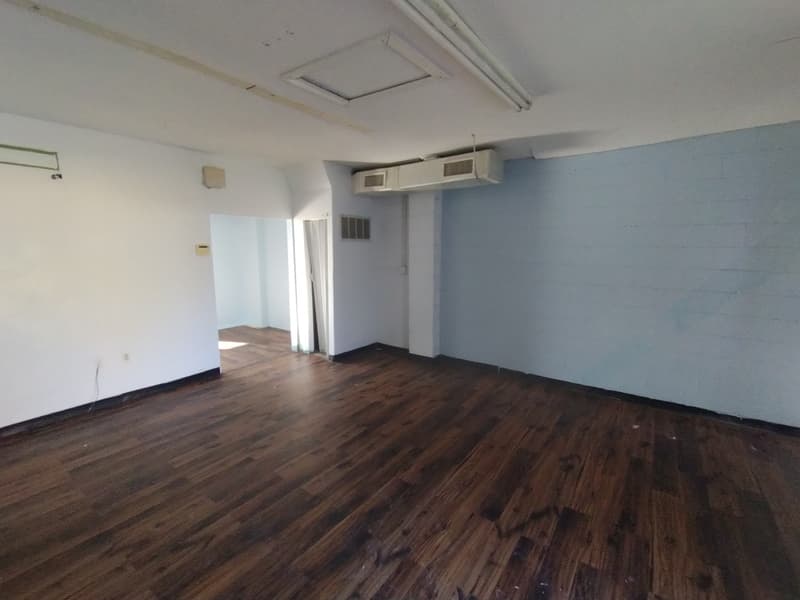 Jacksonville House: 5615 Wesconnett Boulevard - .