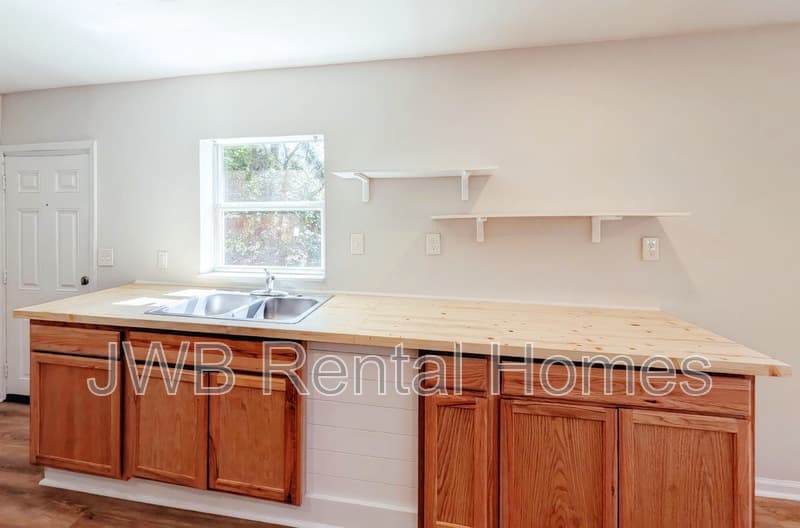 Jacksonville House: 3643 Morris Ave