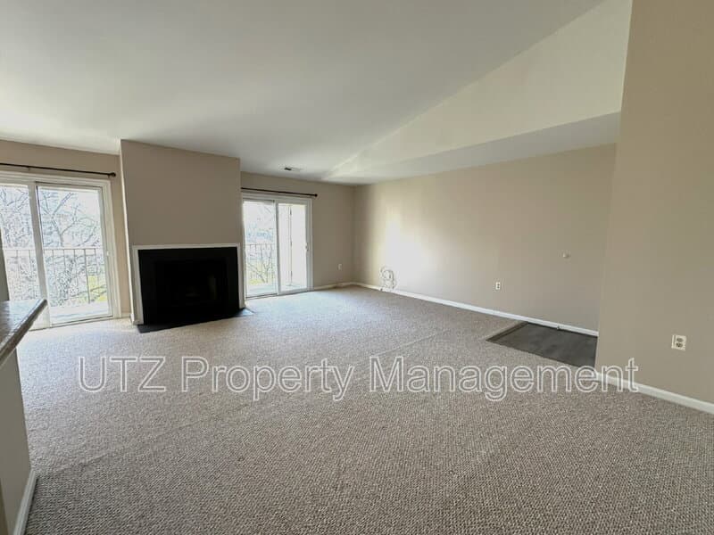 Glen Burnie Condo: 1111 Castle Harbour Way