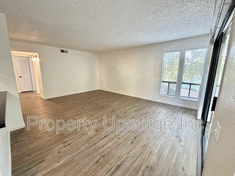 Red Bluff Condo: 915 Lakeside Dr