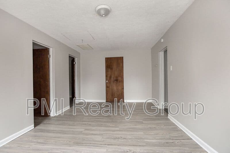 Cleveland House: 3295 W 46th St