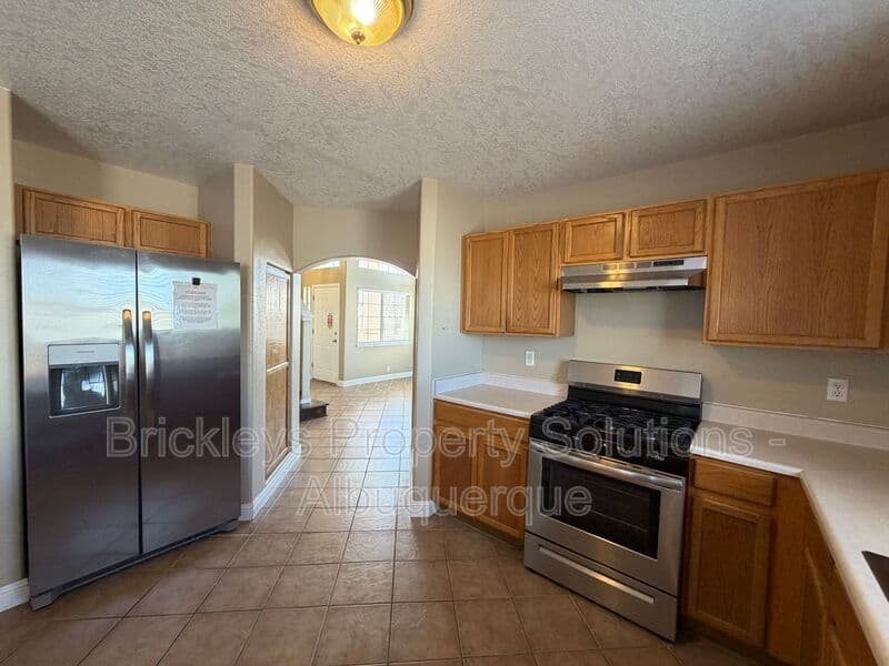 Albuquerque House: 10527 Brookline Pl NW