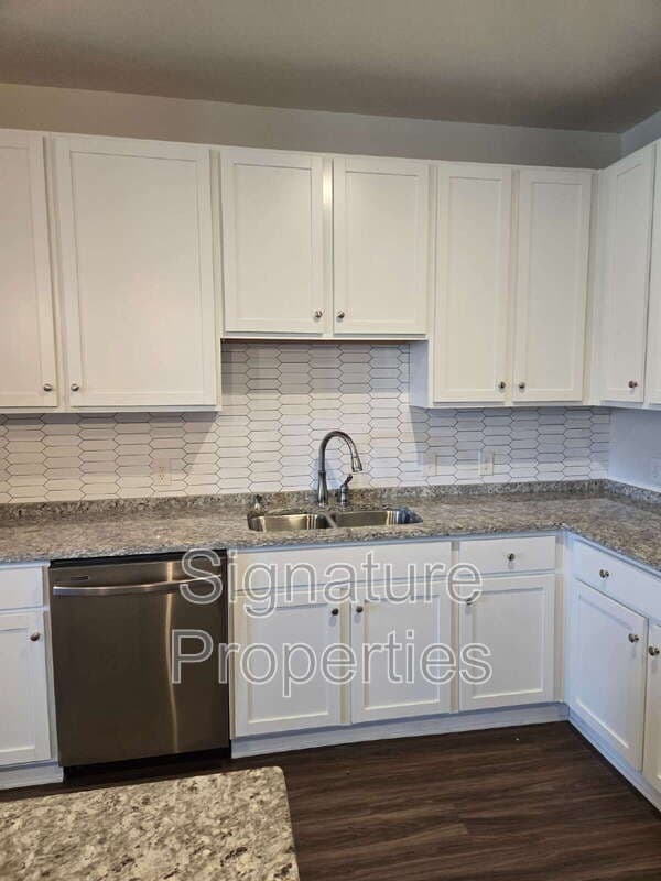 Chesterfield Townhome: 14469 Hancock Towns Dr