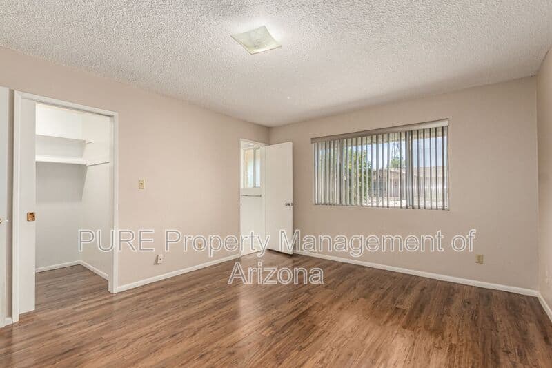 Mesa House: 5801 E Casper Rd