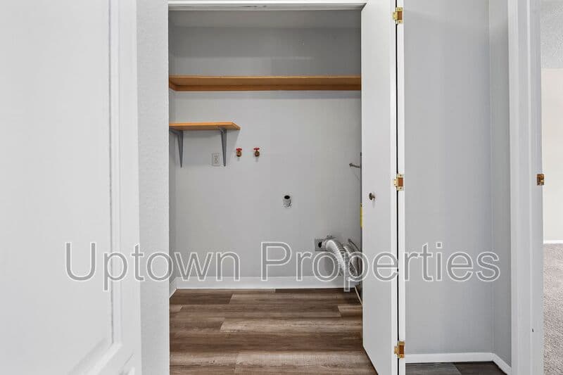 Beaverton House: 5660 SW 180th Ave