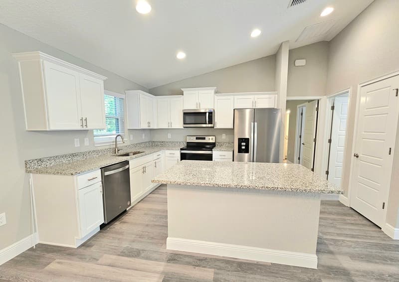Ocala House: 6 Locust Run Ln