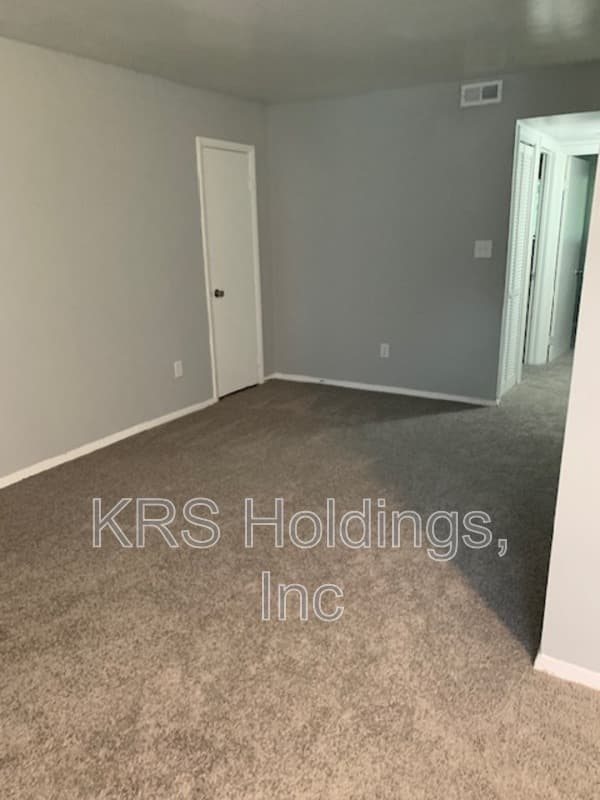 Richmond Condo: 1227  Nelson St