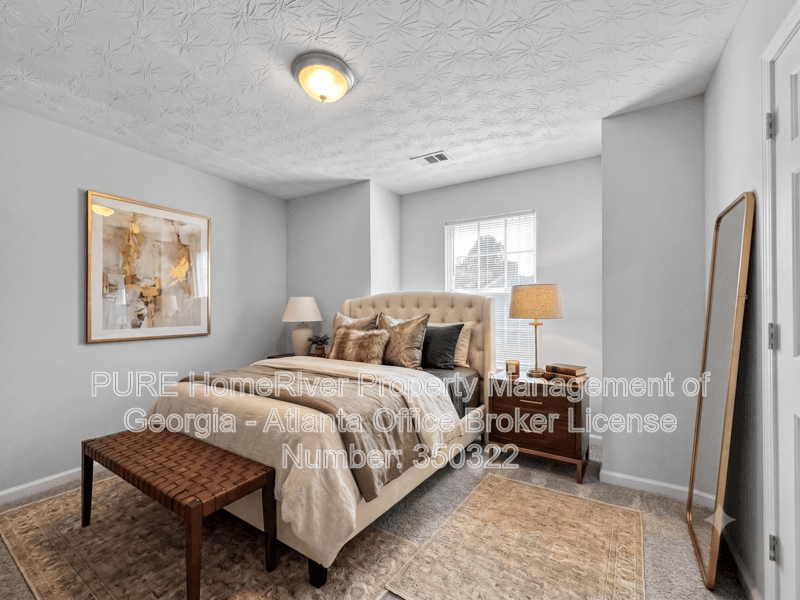 Locust Grove House: 417 Kirkland Dr