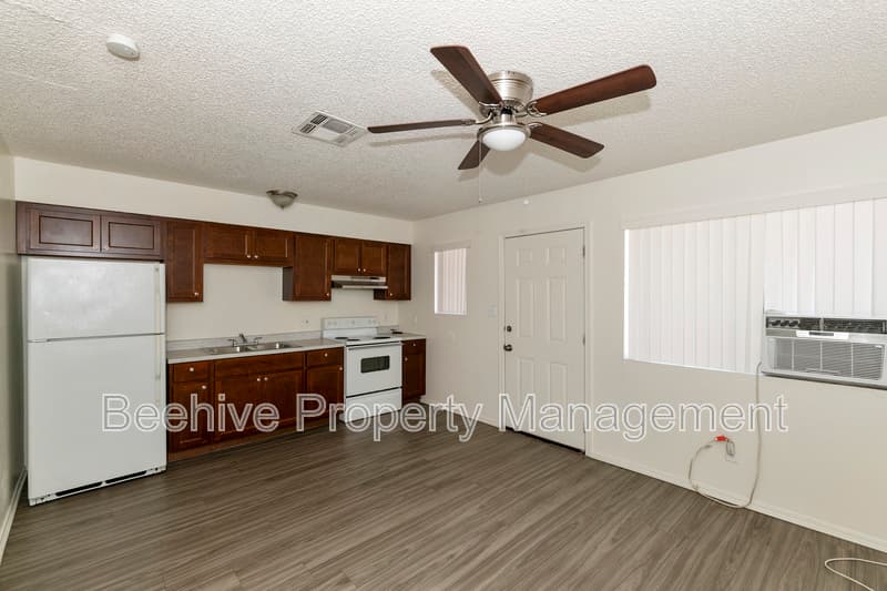 Phoenix House: 1502 E Adams St