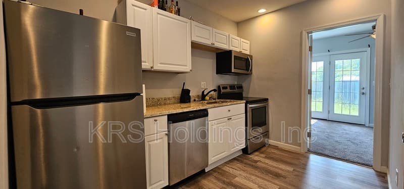 Portsmouth House: 410 Oak Street