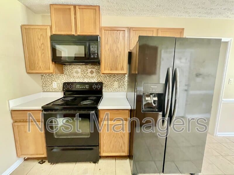 Fayetteville House: 9616 Gooden Drive