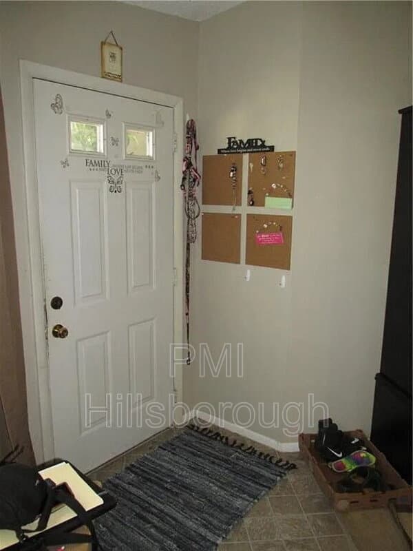 Brandon House: 914 Burlwood Street