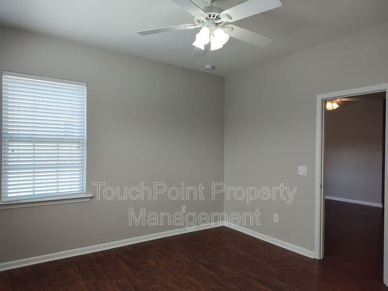 Charlotte House: 8611 Burnside Ln
